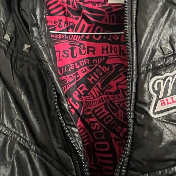 New Monster High Winter or Fall Vest - Picture 4 of 4